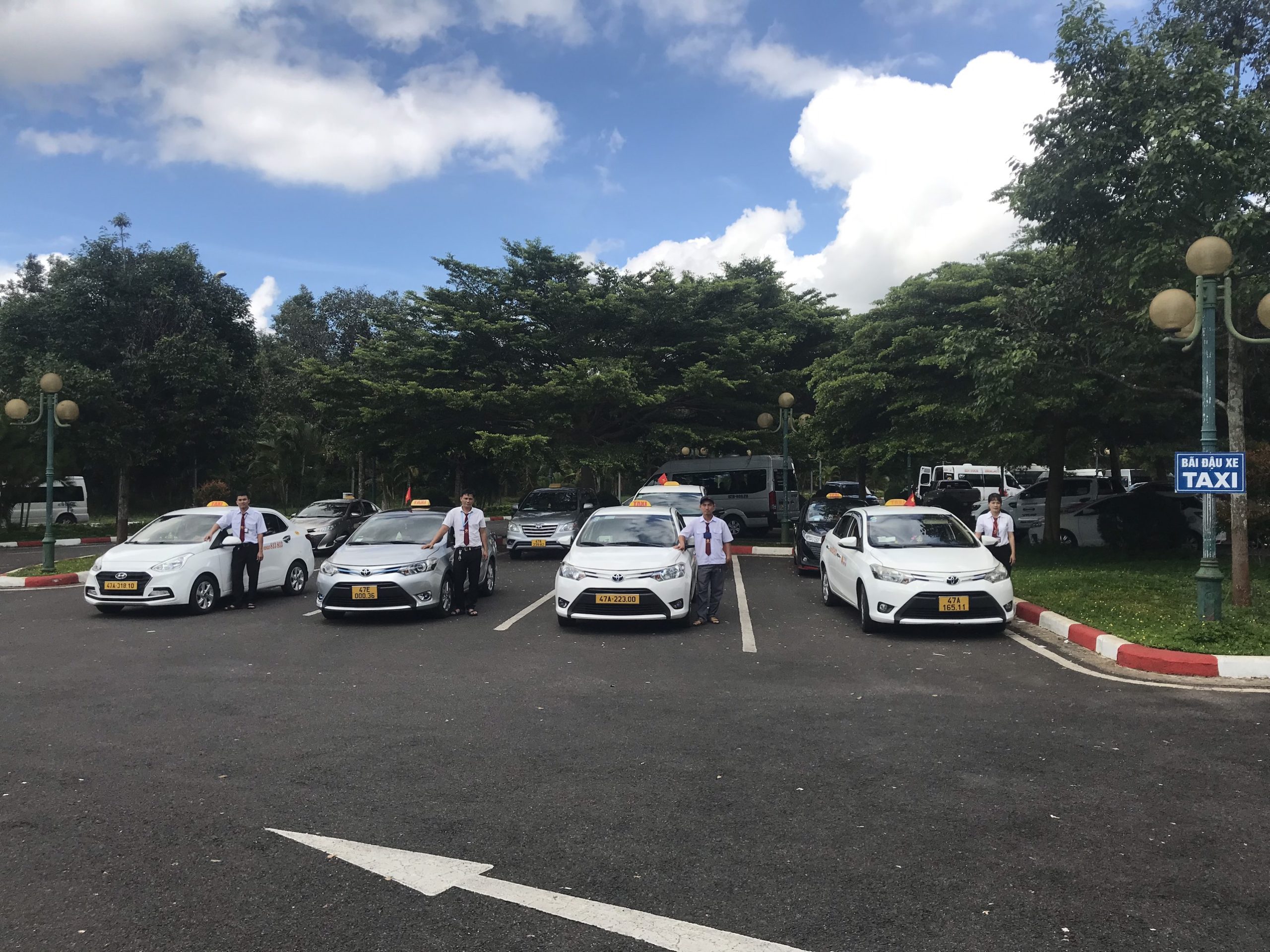số điện thoại tổng đài taxi BMT