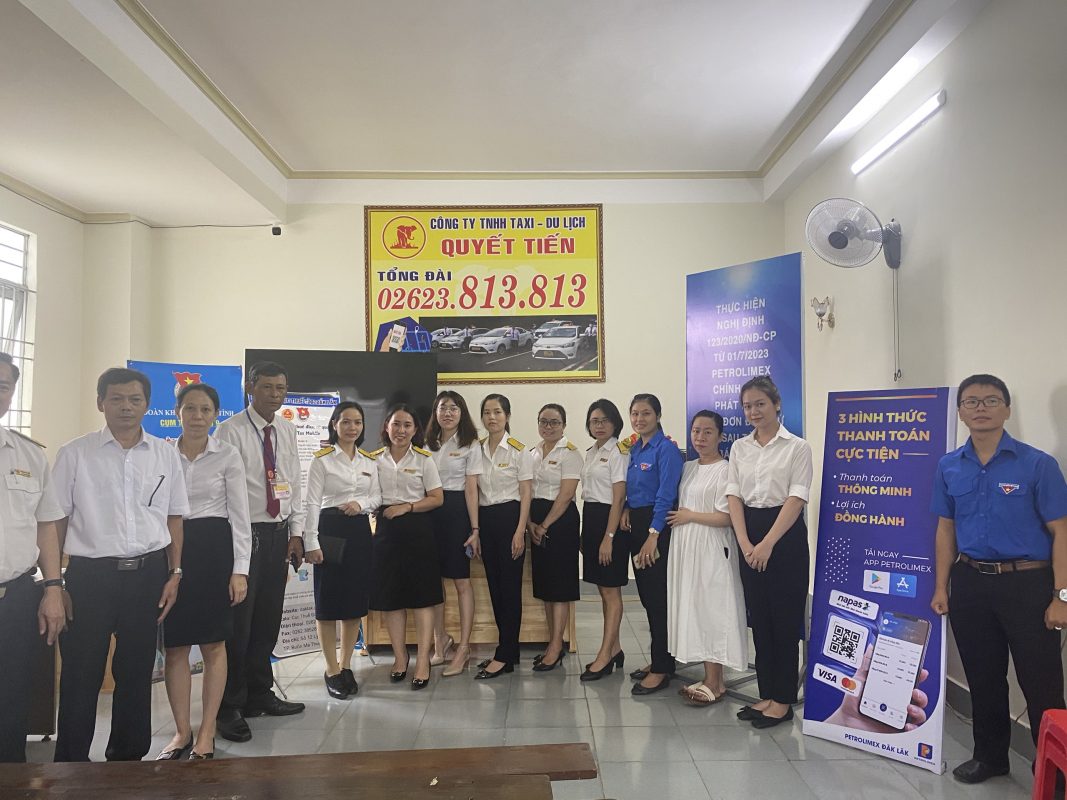 số điện thoại taxi 4 chỗ bmt
