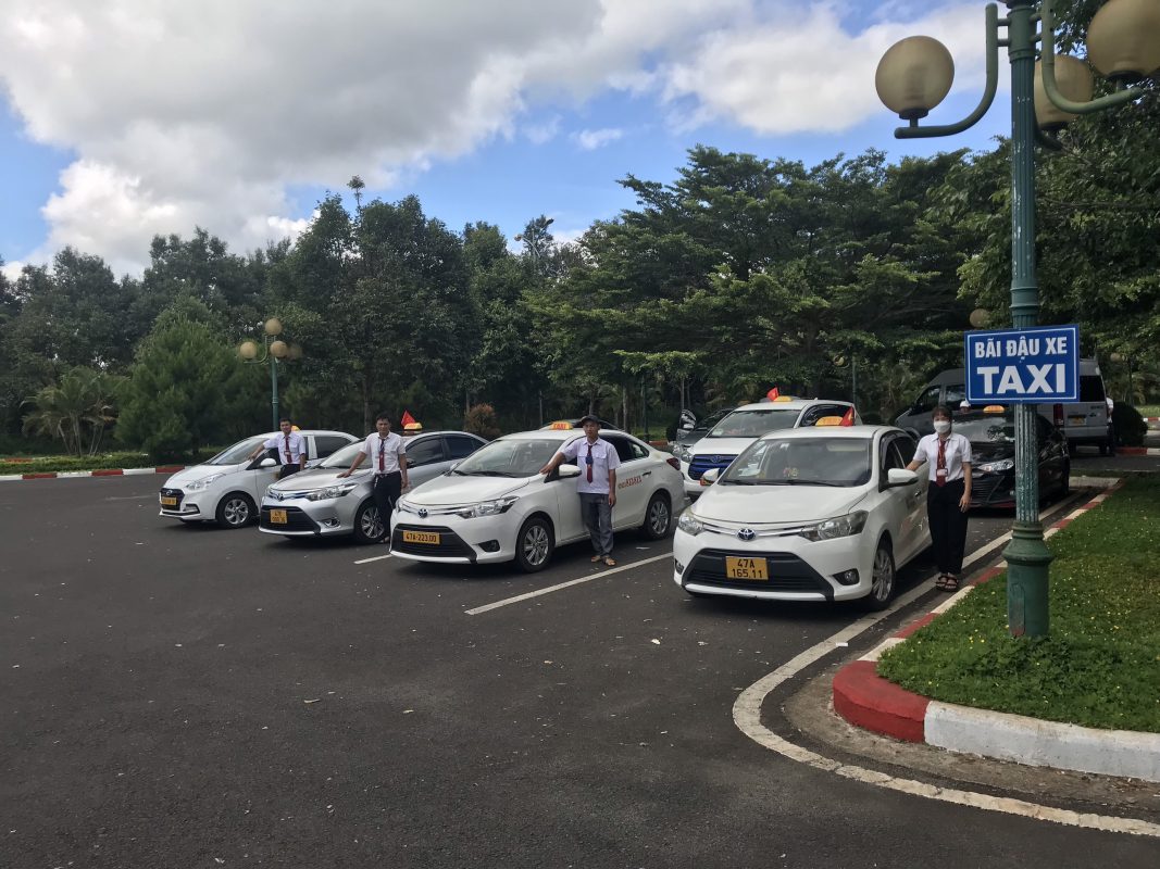 Số điện thoại taxi 7 chỗ BMT