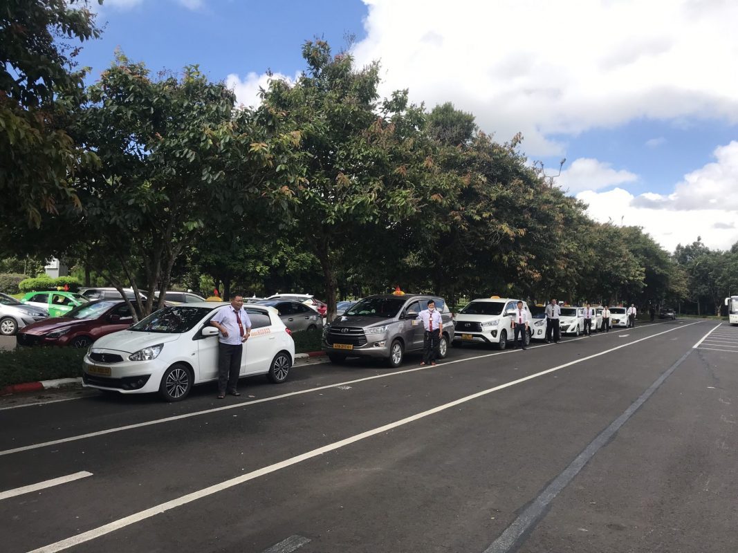 taxi đưa đón sân bay BMT