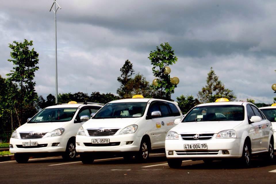 xe taxi sân bay BMT